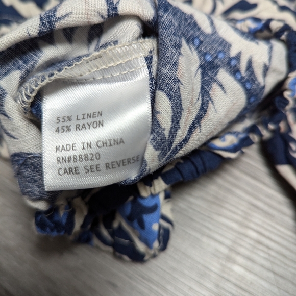 NWT Rachel Zoe Puff Sleeve Crop Top Elastic Hem Blue Batik Floral size M - Picture 4 of 11